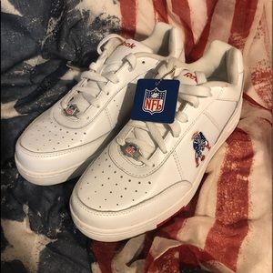 Reebok NWT New England Patriots sneakers sz10.5